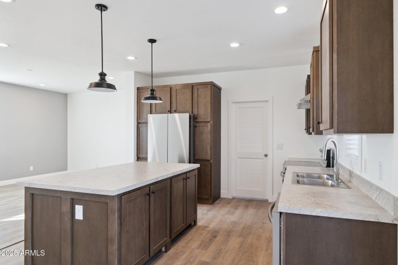 8-web-or-mls-18110-n-amelia-dr