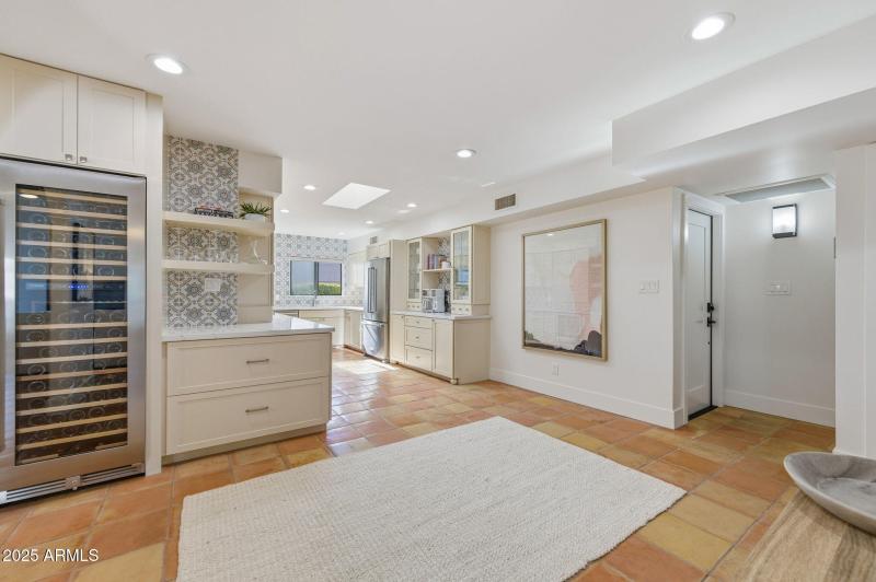 21-web-or-mls-6249 N 78th St Unit 20-21