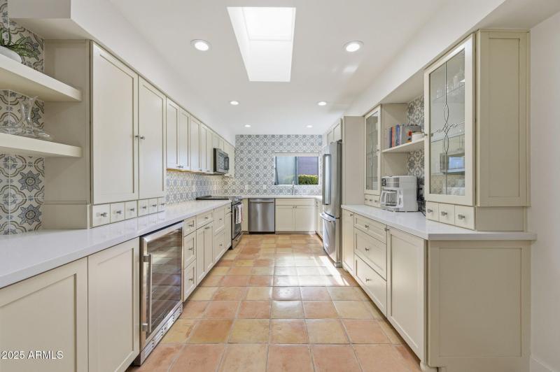 22-web-or-mls-6249 N 78th St Unit 20-22