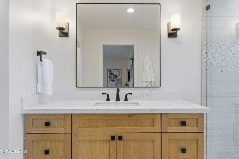 27-web-or-mls-6249 N 78th St Unit 20-27