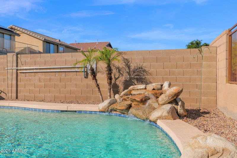 48-web-or-mls-P1393592