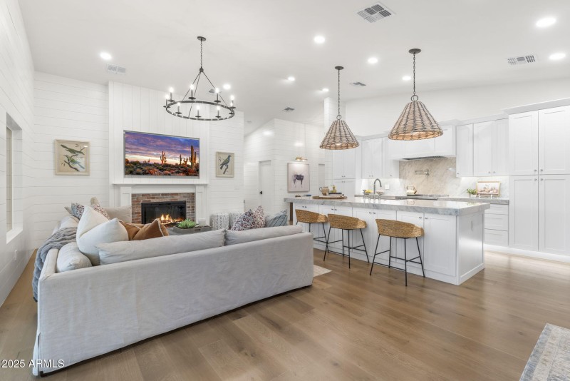 Lifestyle Centerpiece