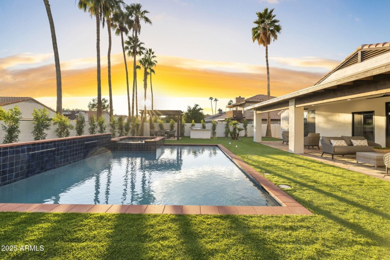 Backyard ParadiseBackyard Paradise