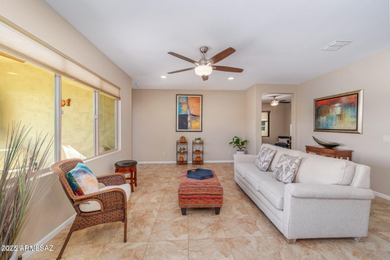 883 N Broken Hills Drive