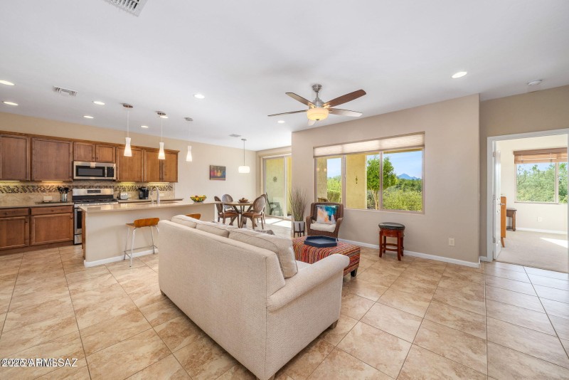 883 N Broken Hills Drive