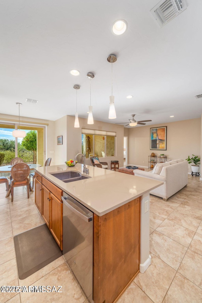 883 N Broken Hills Drive