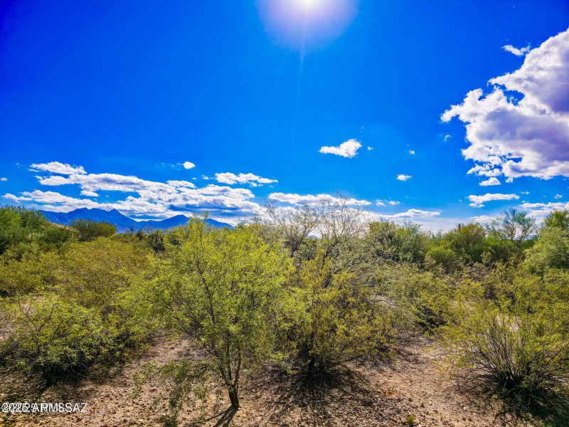 883 N Broken Hills Drive