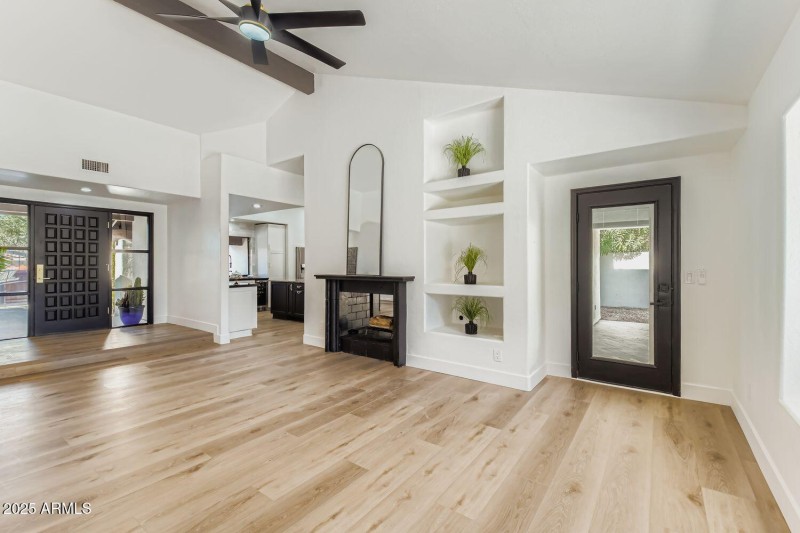 10187 N 96th Place - Web Quality - 008 -