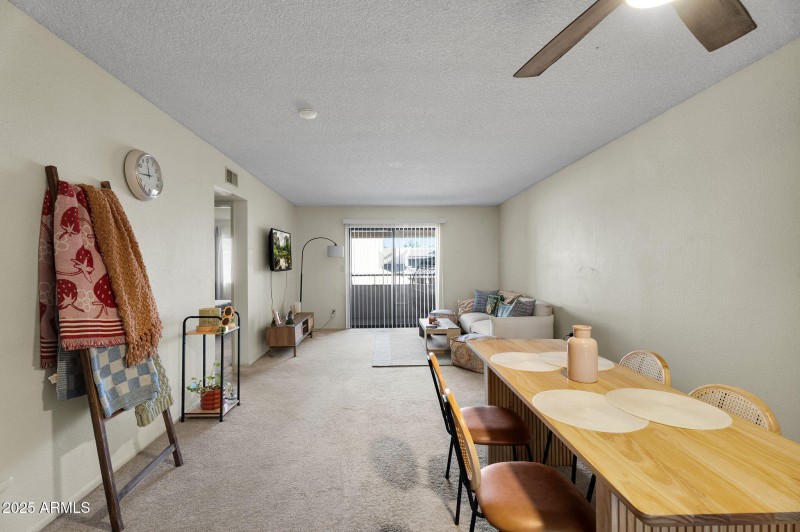 10-web-or-mls-10828 N Bailtmore Dr 233-7