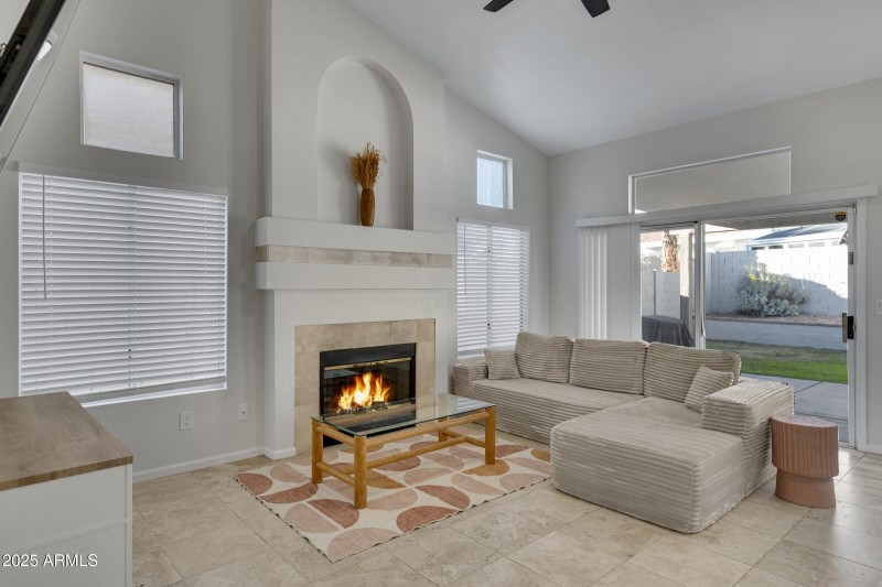 3834 E Windsong Dr-10