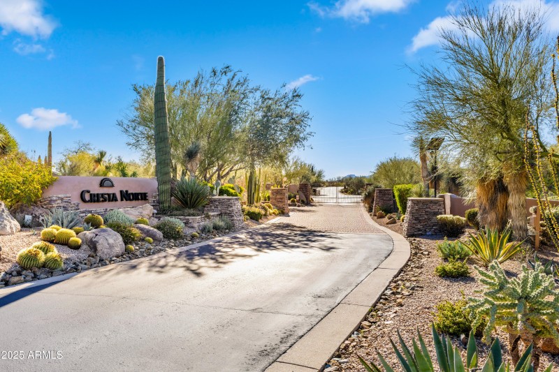 Cresta Norte Community Entrance