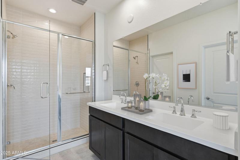 Beacon in Estrella_Peletier_82_PRIMARY_B