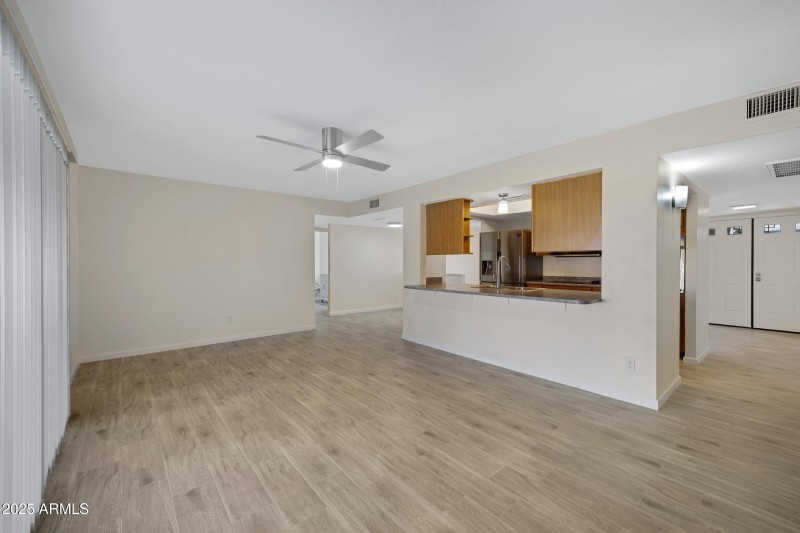 5032 W Morten Ave-13