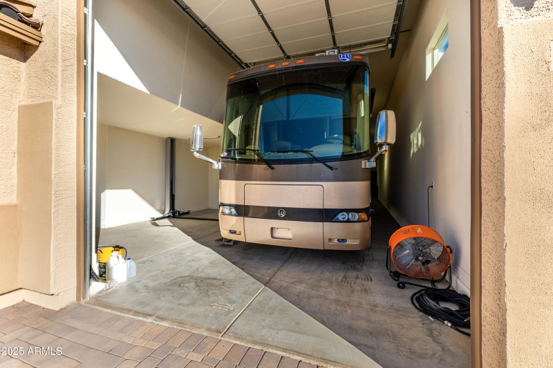 RV Garage