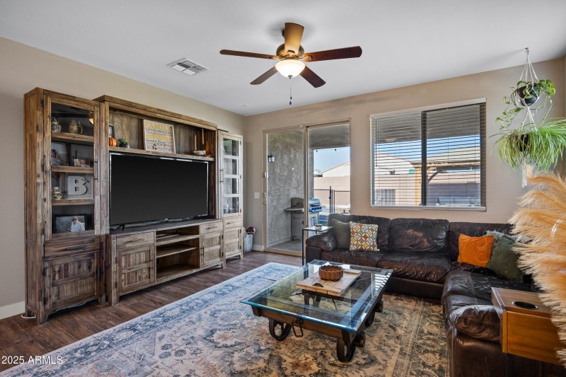 18244 W Vista Norte St-11