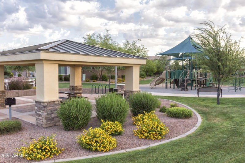 Ramada - BBQ - Playground