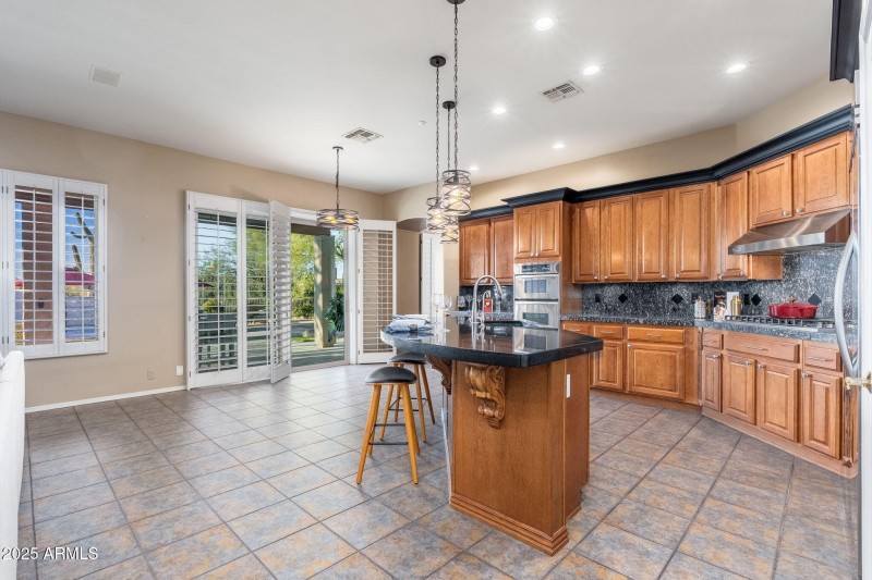 5744 E Hedgehog Pl - 15