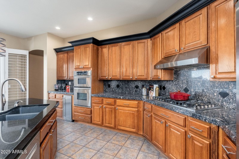 5744 E Hedgehog Pl - 18