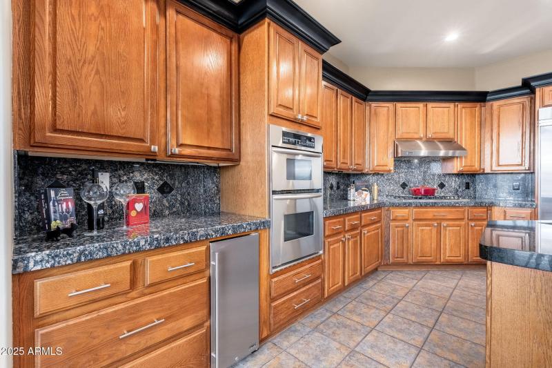 5744 E Hedgehog Pl - 19