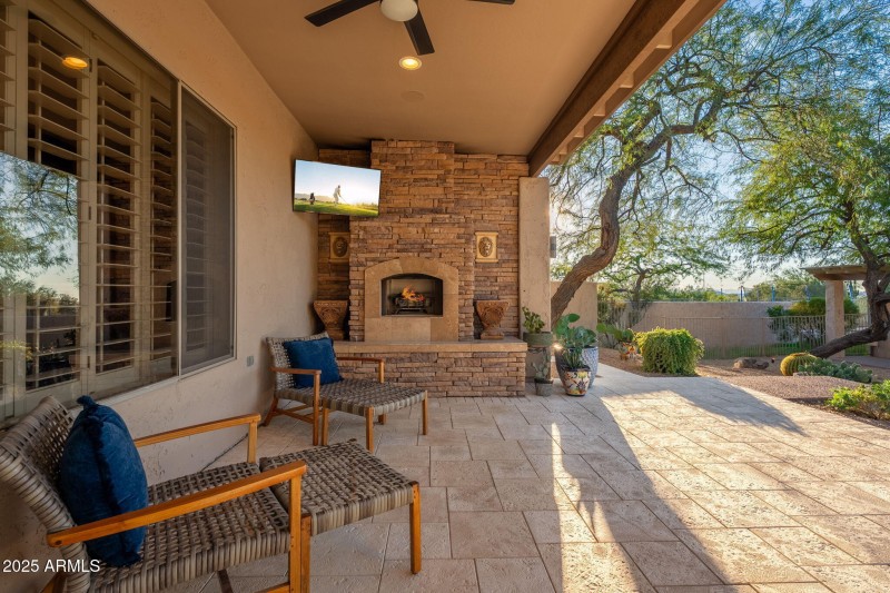 5744 E Hedgehog Pl - 41