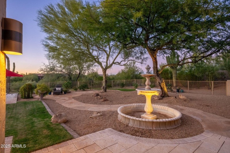 5744 E Hedgehog Pl - 69