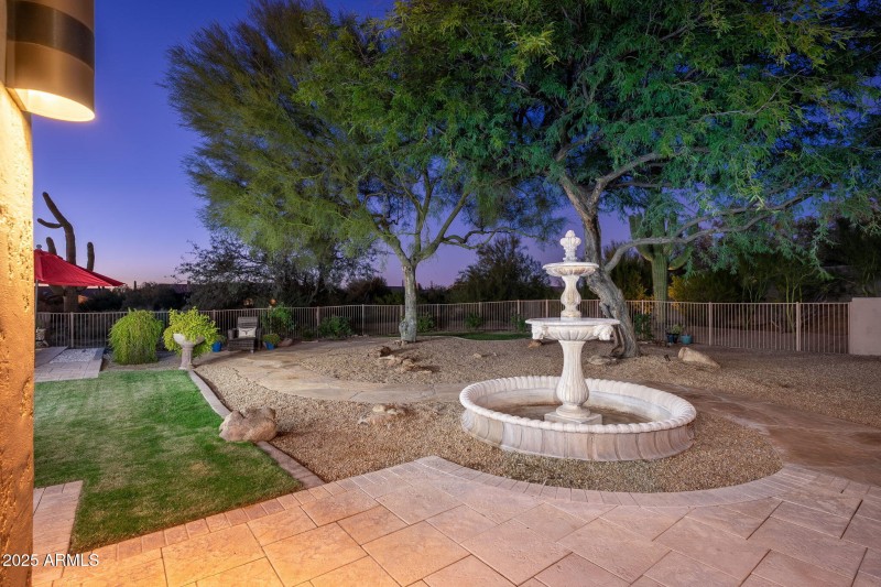 5744 E Hedgehog Pl - 73