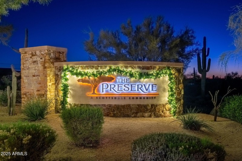 5744 E Hedgehog Pl - 91