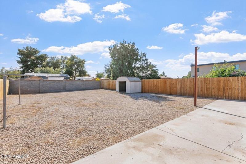 1-A7406473 - Weed Removal