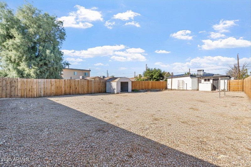 3-A7406478 - Weed Removal