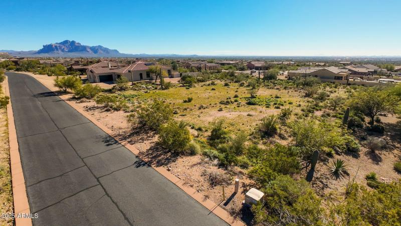 1-web-or-mls-11421 E NORTHRIDGE Street 3