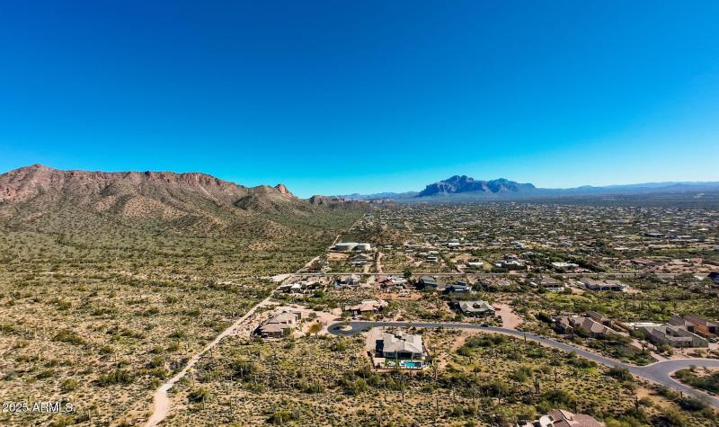 15-web-or-mls-11421 E NORTHRIDGE Street