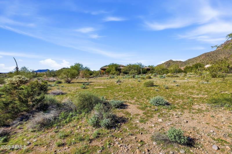 28-web-or-mls-11421 E NORTHRIDGE Street