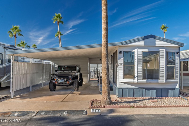 2-web-or-mls-3710 S Goldfield Rd-2