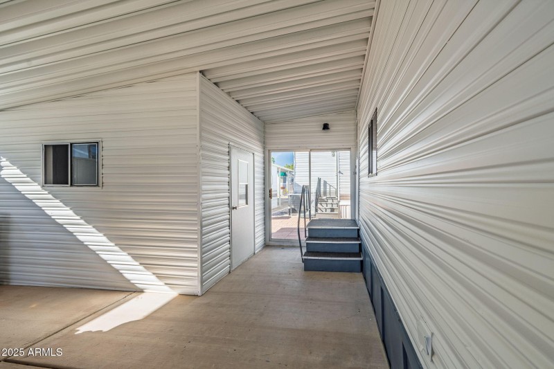 4-web-or-mls-3710 S Goldfield Rd-4