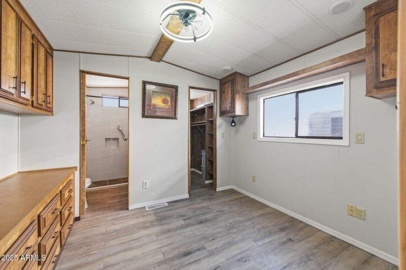 9-web-or-mls-3710 S Goldfield Rd-9