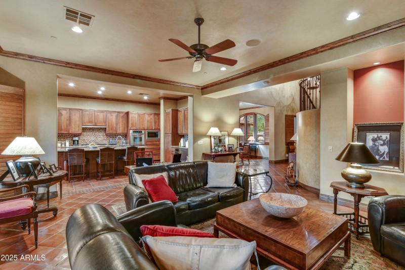 22-Family to Kitchen