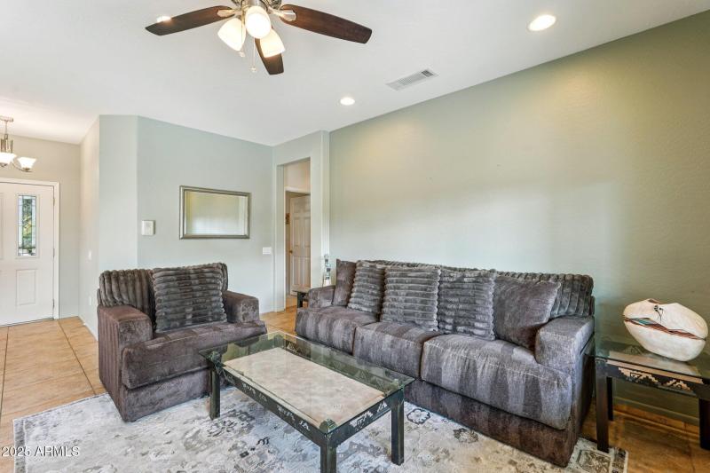 14-web-or-mls-N Wasson Peak Dr-S2411-012