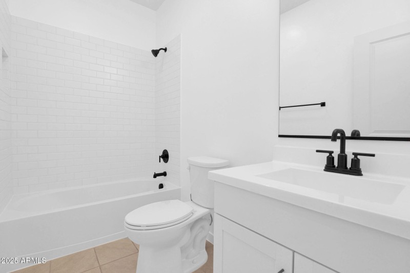 11-web-or-mls-P1393799