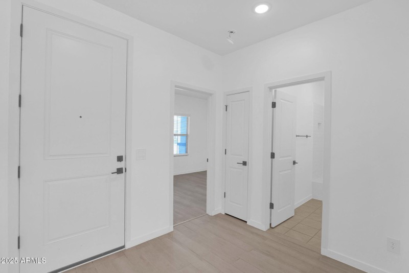 13-web-or-mls-P1393802