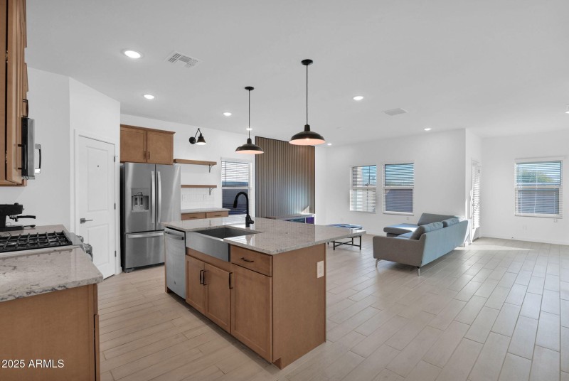 15-web-or-mls-P1393805