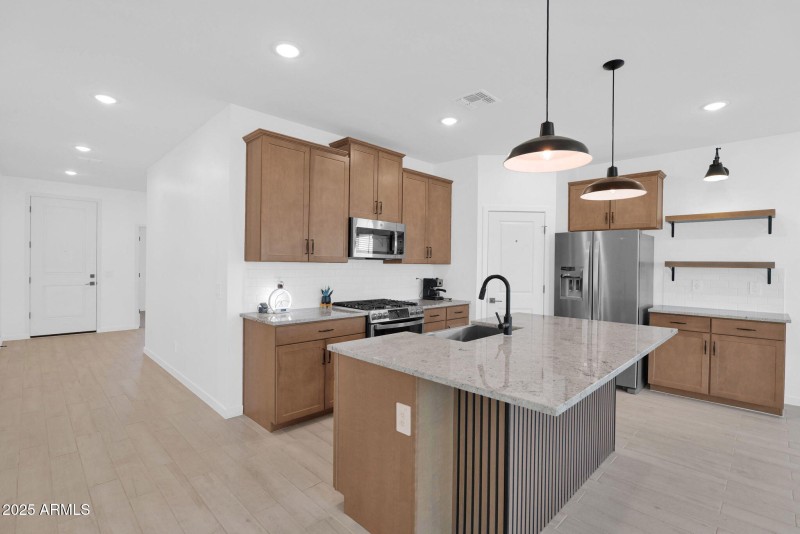 17-web-or-mls-P1393809