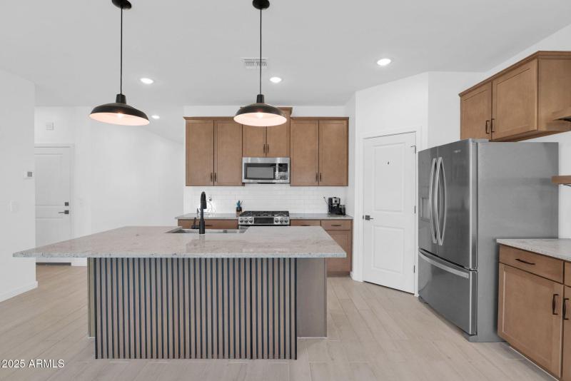 18-web-or-mls-P1393810