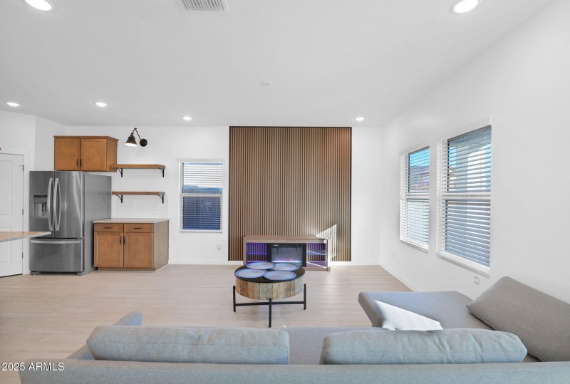 24-web-or-mls-P1393819