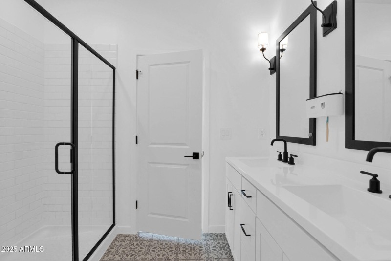 33-web-or-mls-P1393832