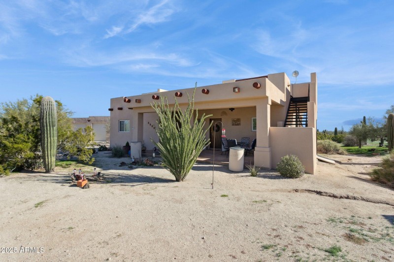 2-web-or-mls-2401-s-coyote-trail