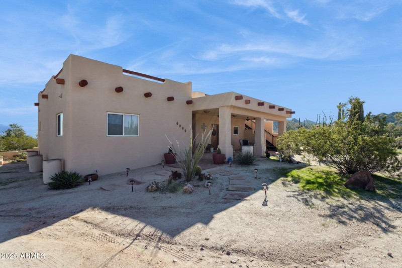 3-web-or-mls-2401-s-coyote-trail