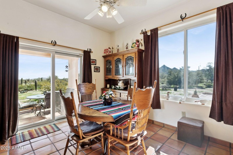 12-web-or-mls-2401-s-coyote-trail