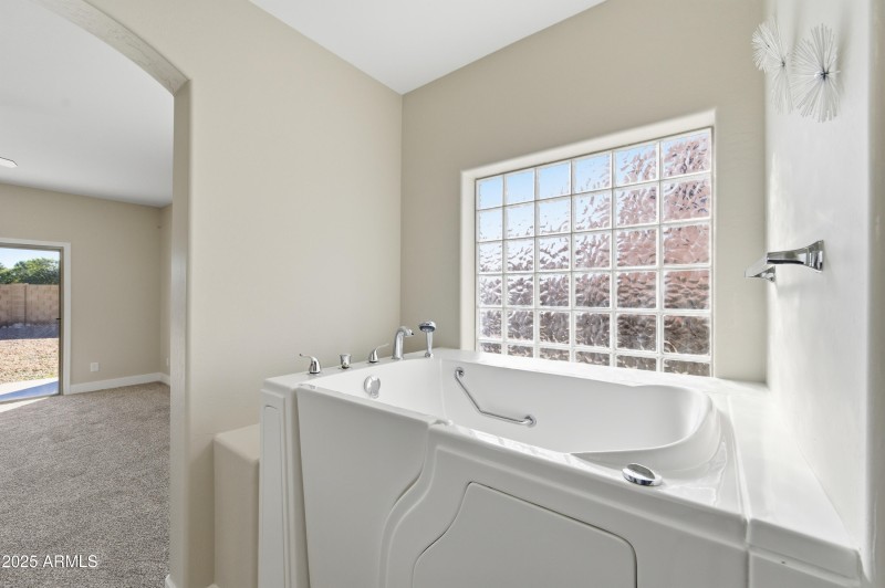 18575 N Miller Way-26