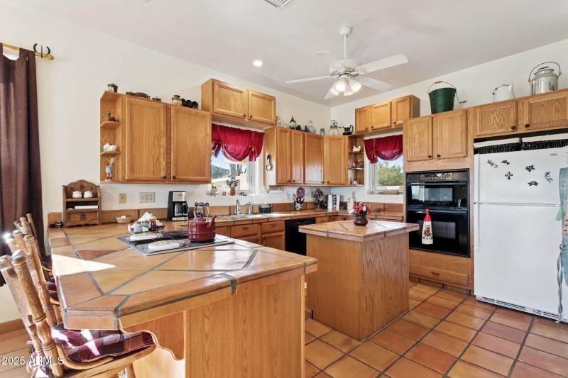 14-web-or-mls-2401-s-coyote-trail