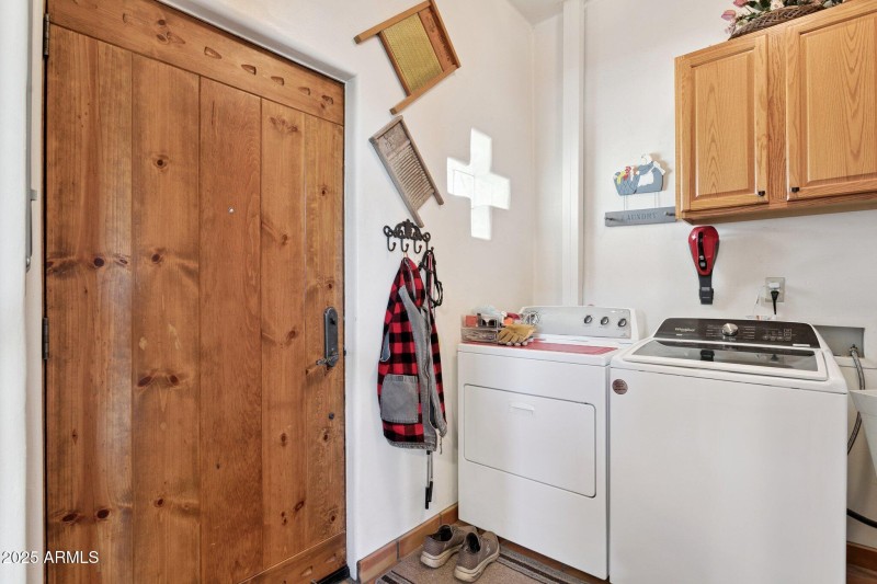 28-web-or-mls-2401-s-coyote-trail